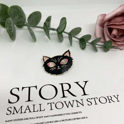 Custom Color Enamel Pins UV Silkscreen Pad Printed Hard Soft Enamel Pins Design and Custom Color