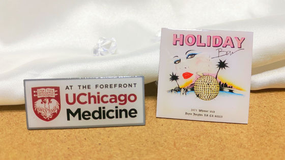 কেনা Custom Lapel Pin and Metal Badge with 2D/3D Design Epoxy Coating and Zinc Alloy Material online manufacture