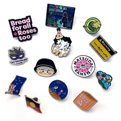 ভালো দাম বাল্ক উচ্চ মানের কাস্টমাইজড লোগো নরম এনামেল ল্যাপেল পিন মেটাল ব্যাজ 1.5 মিমি বেধ সহ অনলাইন