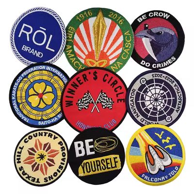 ভালো দাম পোশাক এবং উপহারের জন্য মেলোড বা লেজার কাটা সীমানা সহ কাস্টমাইজযোগ্য দীর্ঘস্থায়ী সূচিকর্ম প্যাচ অনলাইন