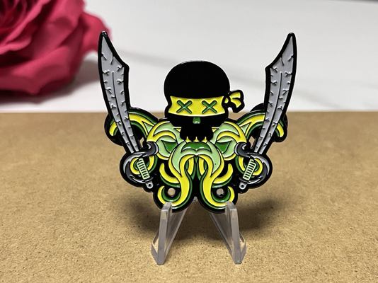 লোগো সহ কাস্টম সফট এনামেল ল্যাপেল পিন, যা পরিচিতি শক্তিশালী করতে, ব্র্যান্ড সংস্কৃতি প্রসারিত করতে এবং স্মরণীয় অর্থ বহন করে