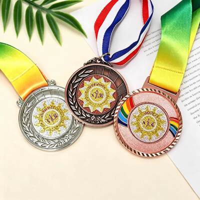 ভালো দাম ম্যারাথন এবং বডি বিল্ডিংয়ের জন্য রিবন সহ কাস্টম 3D জিঙ্ক অ্যালয় গোল্ড প্লেটেড স্পোর্টস মেডেল অনলাইন